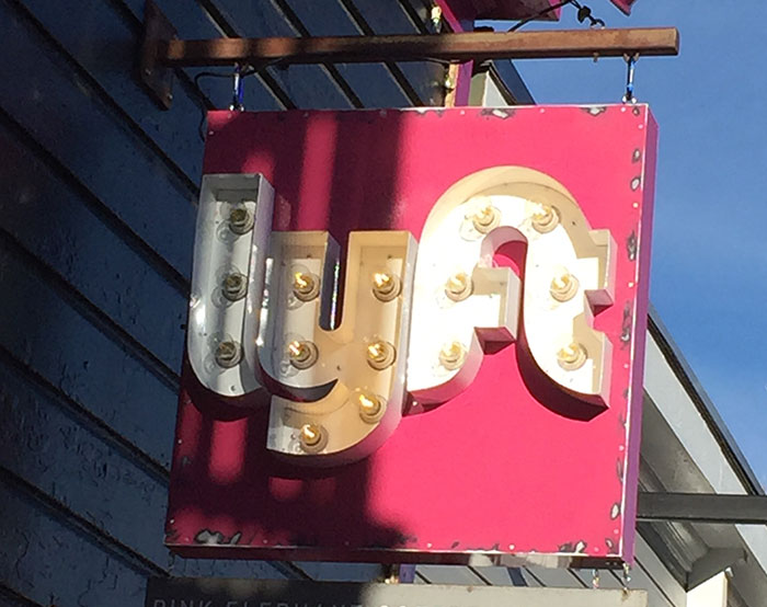 lyft logo sign outside